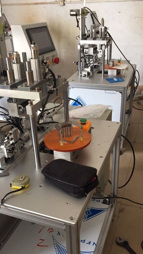 口罩耳帶自動(dòng)點(diǎn)焊機(jī)生產(chǎn)廠家服務(wù)為先 多圖